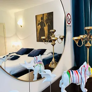 Apartment Comecasa Duomo - San Babila Lovely, Milan